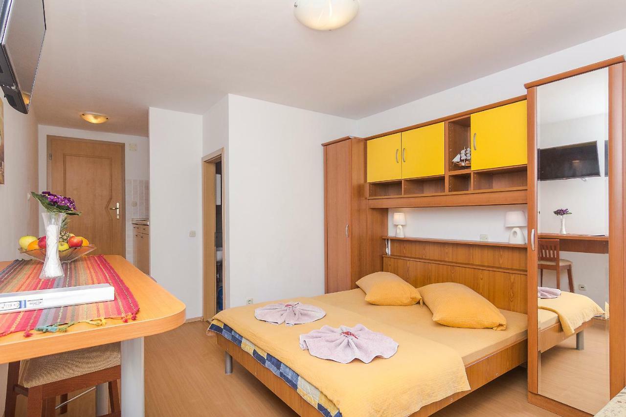Apartments Zina Брела Екстер'єр фото